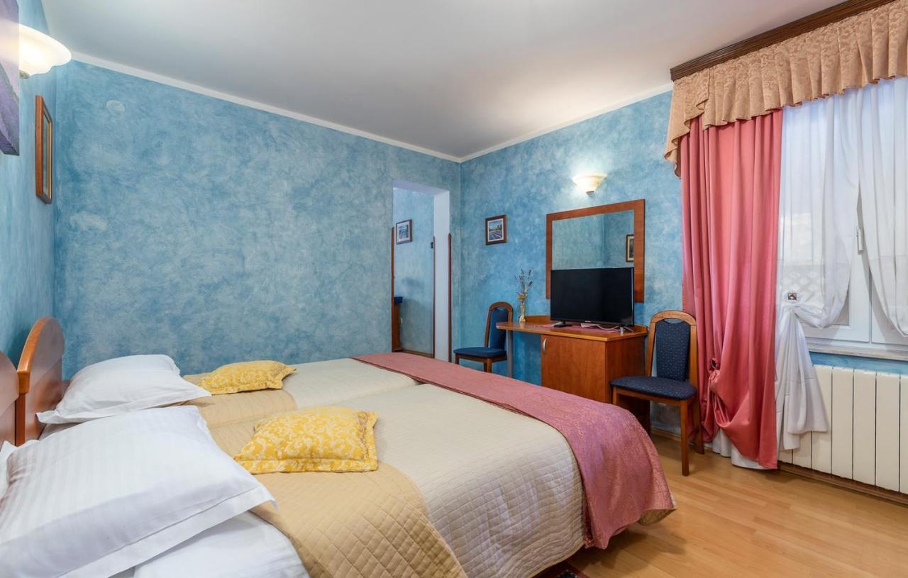 Apartments&Rooms Laura Pazin Buitenkant foto