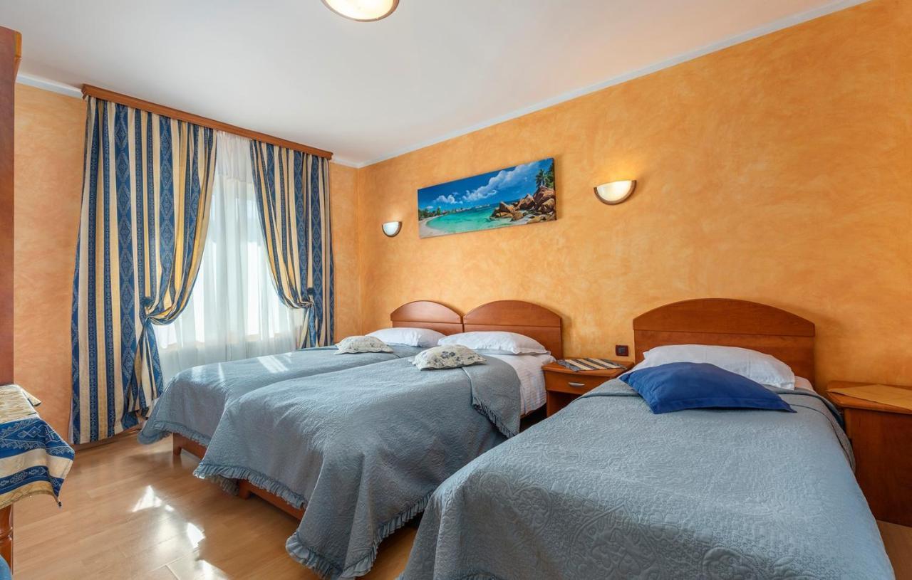 Apartments&Rooms Laura Pazin Buitenkant foto