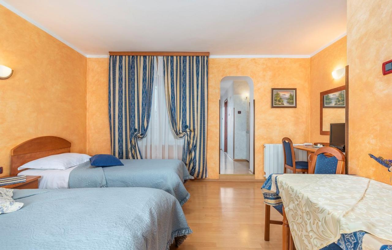 Apartments&Rooms Laura Pazin Buitenkant foto