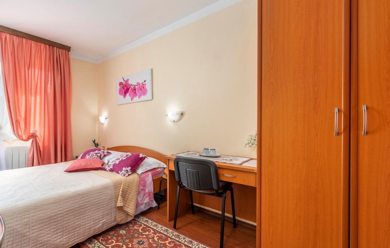 Apartments&Rooms Laura Pazin Buitenkant foto