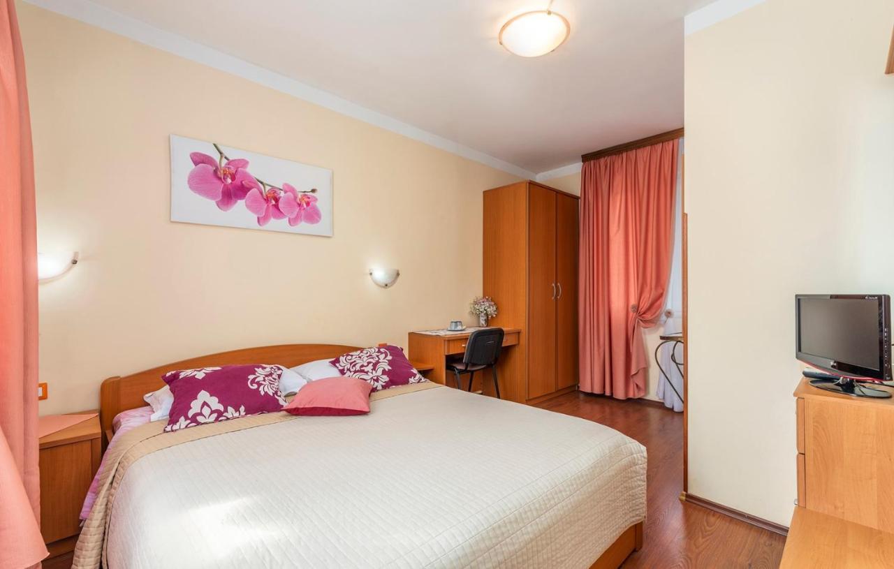 Apartments&Rooms Laura Pazin Buitenkant foto